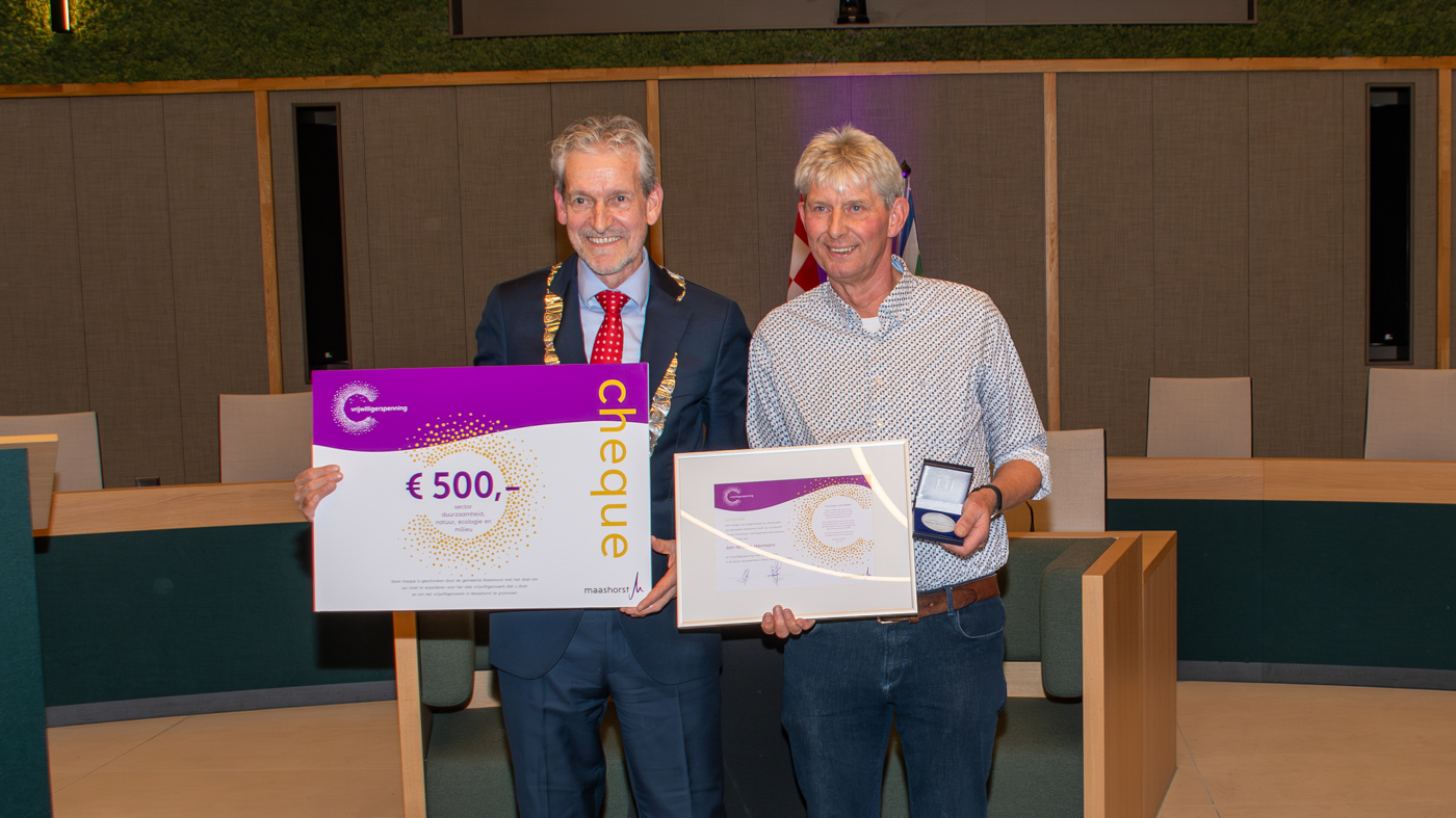 Vrijwilligerspenning voor Jan-Willem Hermans en Glenn van den Akker